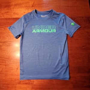 Under Armour Loose Heat Gear Tshirt Size YLG